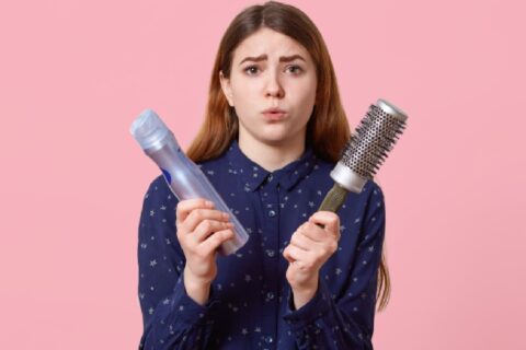 Dry shampoo: Benefits, Side effects and How to use it right